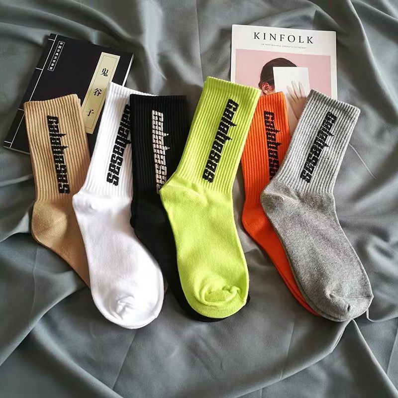 ถุงเท้าผู้ชายแฟชั่นสไตล์ใหม่ ล - Pipe Bending Spring บทวิจารณ์และราคา
